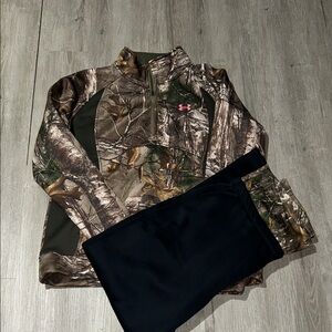 Under Armour Woodland Camo Top and Black Bottoms real tree